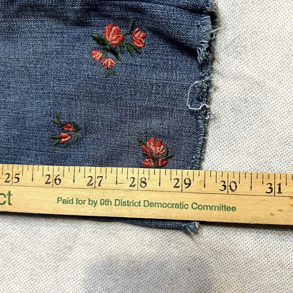 Levis 311 Shaping Skinny Embroidered High Rise Jeans Size 26‎ - Picture 7 of 10